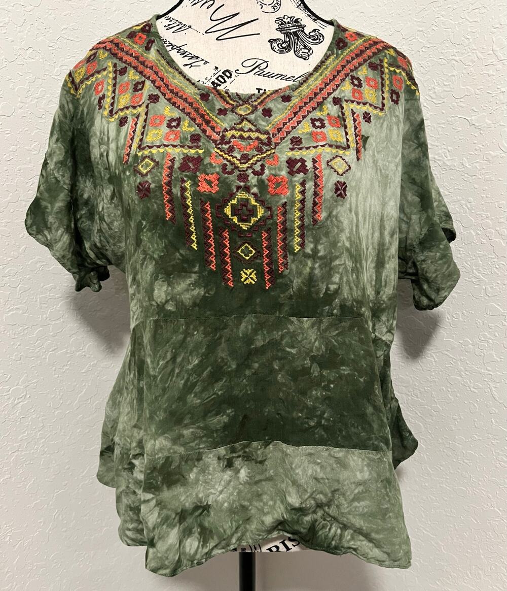 Umgee Boho Embroidered Tie Dye Top Size Small Tribal Style Colorful Embroidery